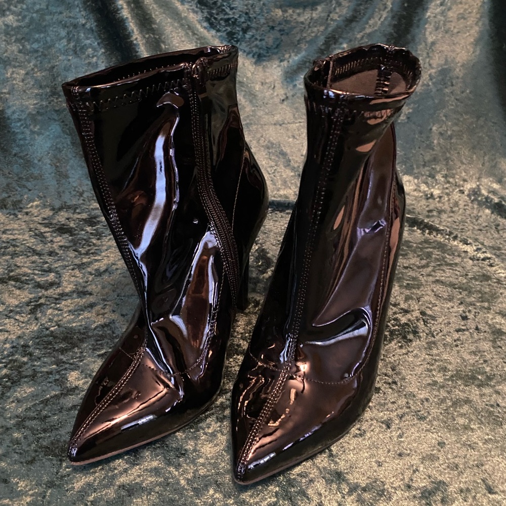 Torrid Pointy Toe Vinyl Stiletto  booties size 8.5WW